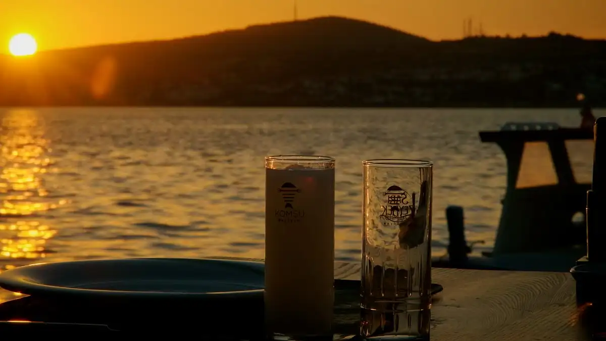 Komşu Meyhane 07. kare